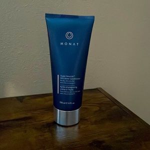Monat Super Nourish Oil Crème Conditioner 6oz.